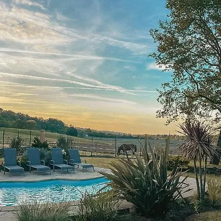 Domaine Des Pierres Trouvees Bed & Breakfast Saint-Vincent (Pyrenees-Atlantiques)